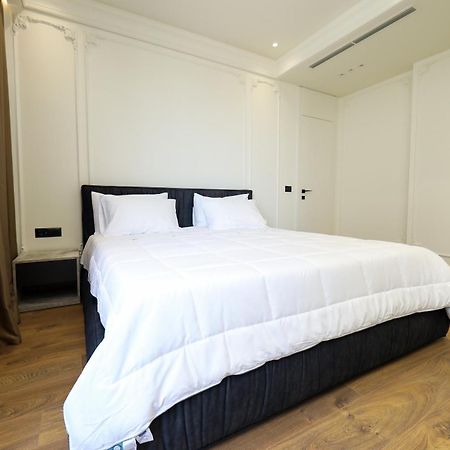 Vlorë Hotel Adore מראה חיצוני תמונה