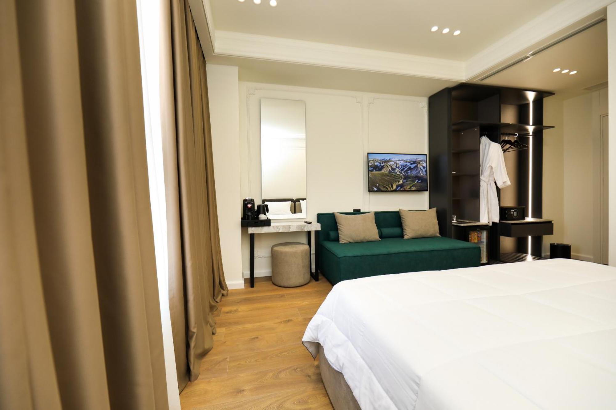 Vlorë Hotel Adore מראה חיצוני תמונה